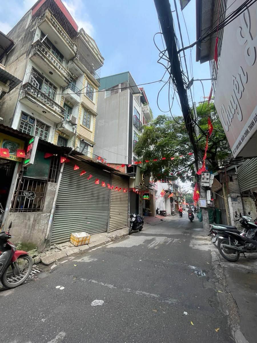 Bán nhà mặt phố Quan Nhân 74m², mặt tiền 5,5m, 31,82 tỷ